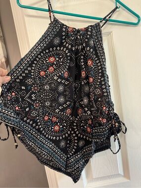Buckle Black Floral Bandana-Print Halter Top with Teal Accents